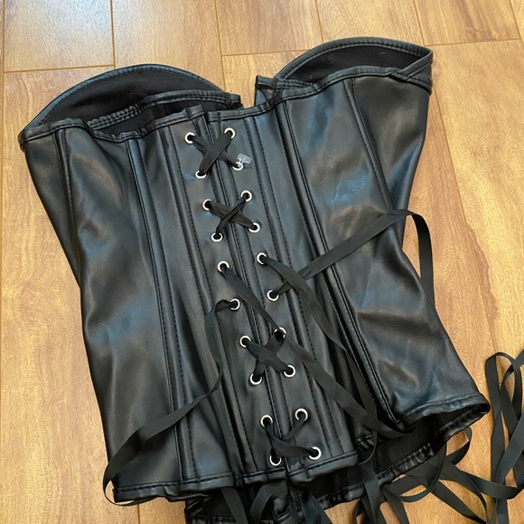 VINTAGE Leather Corset Top - Picture 2 of 2